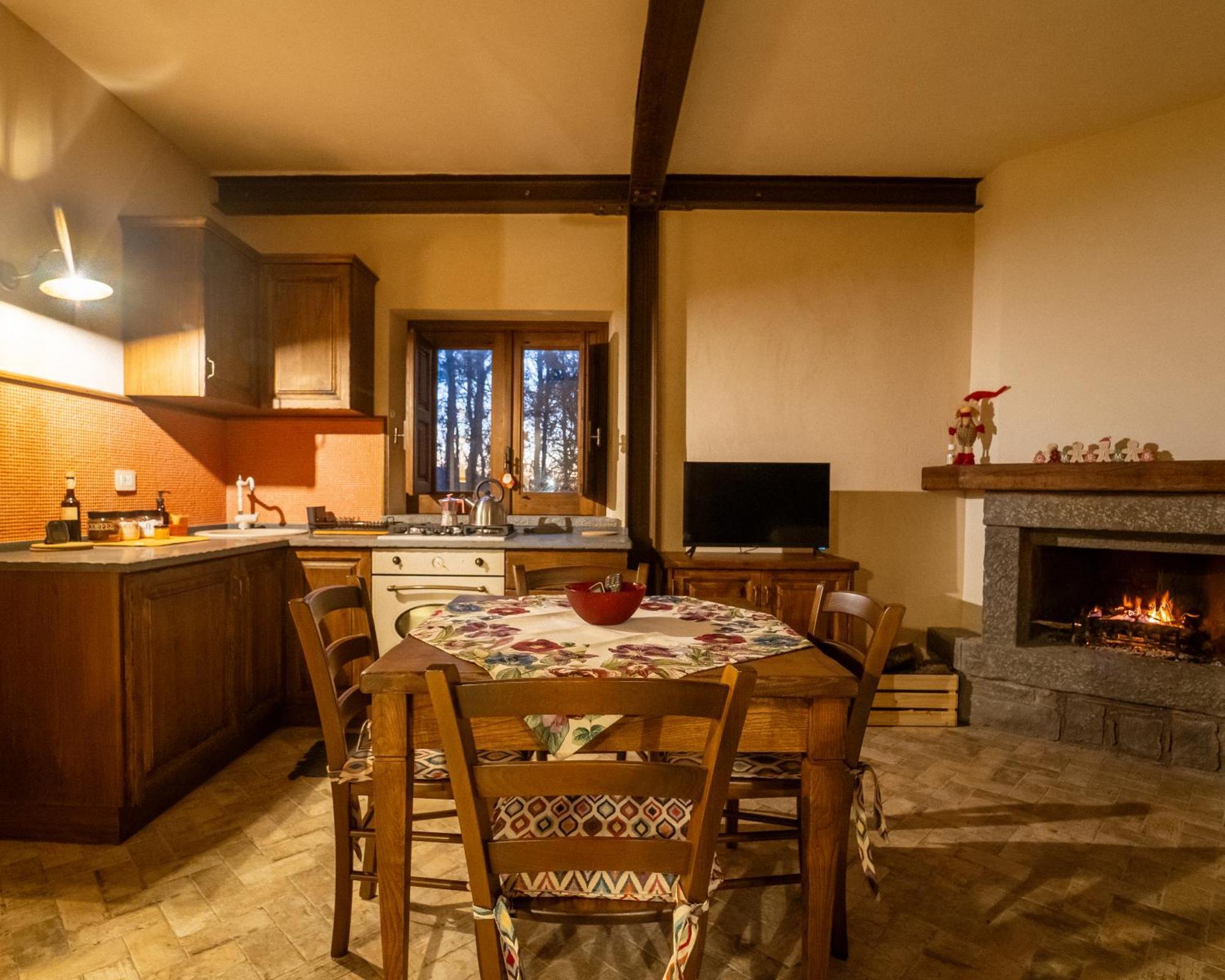 Matilde'S Chalet Etna Nature House นีโกโลซี ภายนอก รูปภาพ