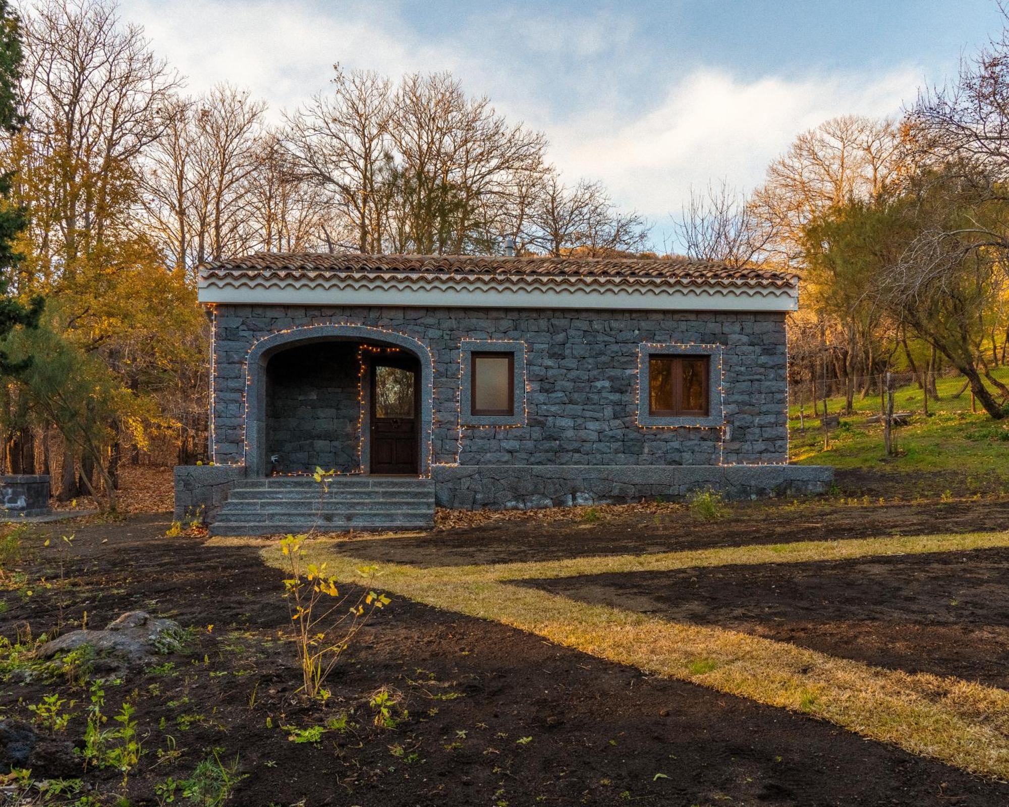 Matilde'S Chalet Etna Nature House นีโกโลซี ภายนอก รูปภาพ